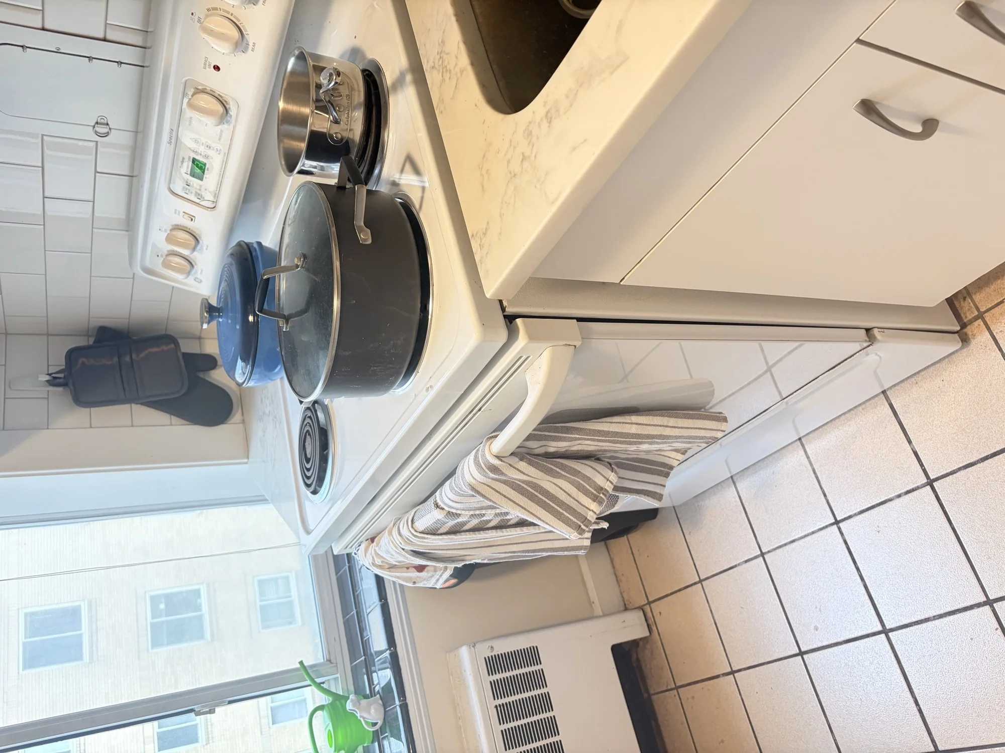 2 bed, 1 bath apartment for rent at 179 Elm St Unit 101, Davis Square — photo 5 of 12