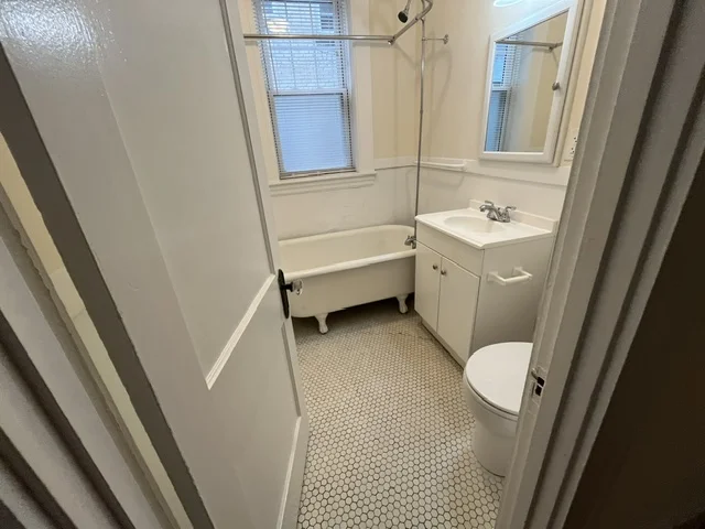 1 bed, 1 bath apartment for rent at 179 Elm St Unit 201, Davis Square — photo 6 of 6