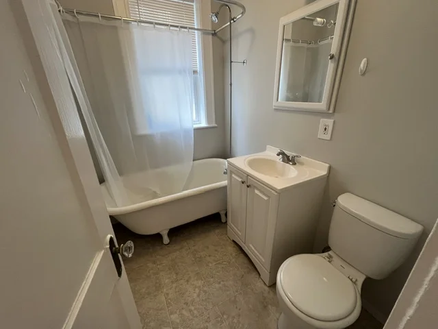 1 bed, 1 bath apartment for rent at 179 Elm St Unit 201, Davis Square — photo 3 of 4