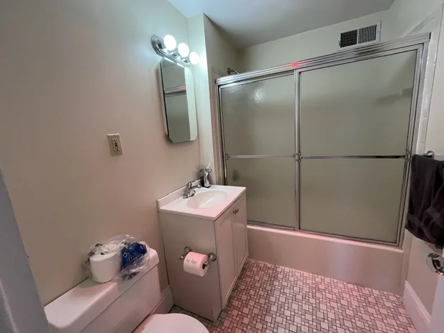 1 bed, 1 bath apartment for rent at 179 Elm St Unit 202, Davis Square — photo 8 of 13