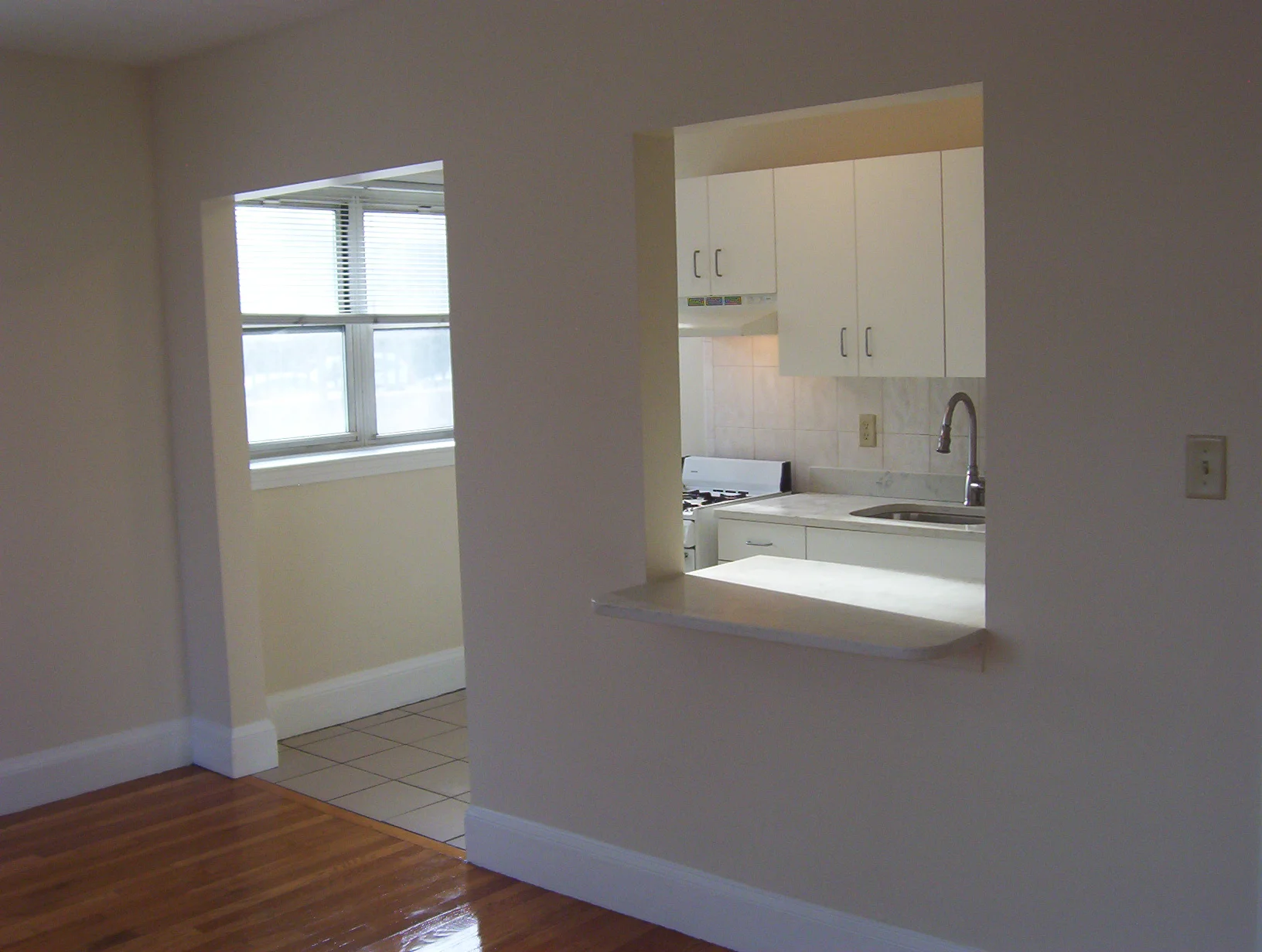 1 bed, 1 bath apartment for rent at 179 Elm St Unit 202, Davis Square — photo 2 of 8
