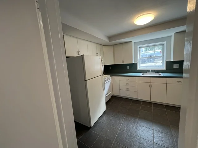 1 bed, 1 bath apartment for rent at 179 Elm St Unit 203, Davis Square — photo 7 of 7