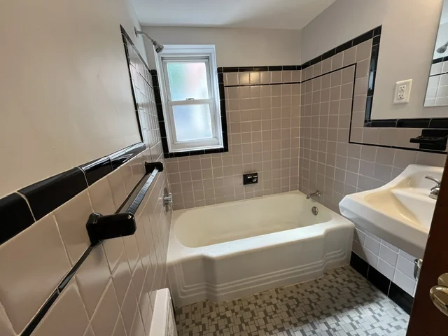 1 bed, 1 bath apartment for rent at 179 Elm St Unit 203, Davis Square — photo 5 of 7
