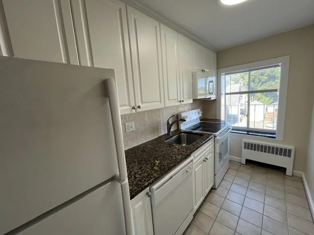 1 bed, 1 bath apartment for rent at 179 Elm St Unit 301, Davis Square — photo 13 of 13
