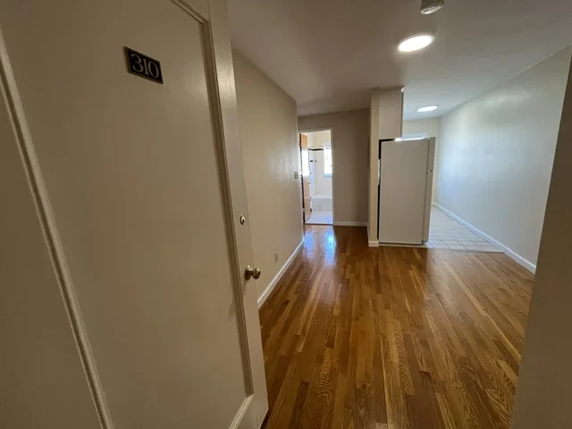 1 bed, 1 bath apartment for rent at 179 Elm St Unit 301, Davis Square — photo 11 of 13