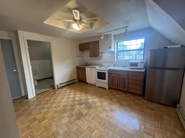 1 bed, 1 bath apartment for rent at 179 Elm St Unit 303, Davis Square — photo 1 of 6