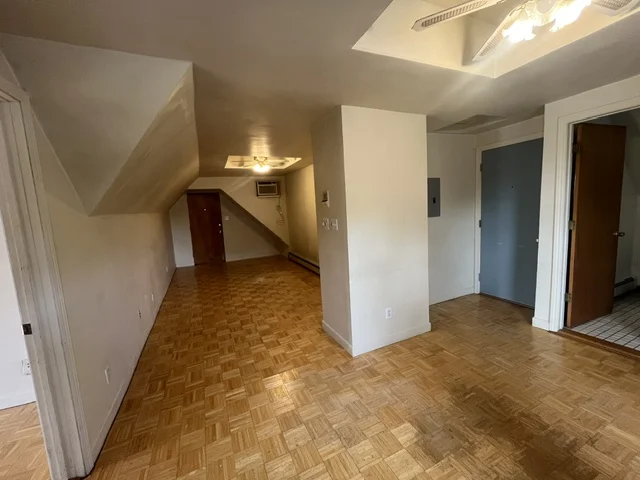 1 bed, 1 bath apartment for rent at 179 Elm St Unit 303, Davis Square — photo 2 of 6
