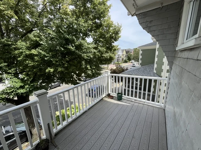 1 bed, 1 bath apartment for rent at 179 Elm St Unit 401, Davis Square — photo 3 of 19