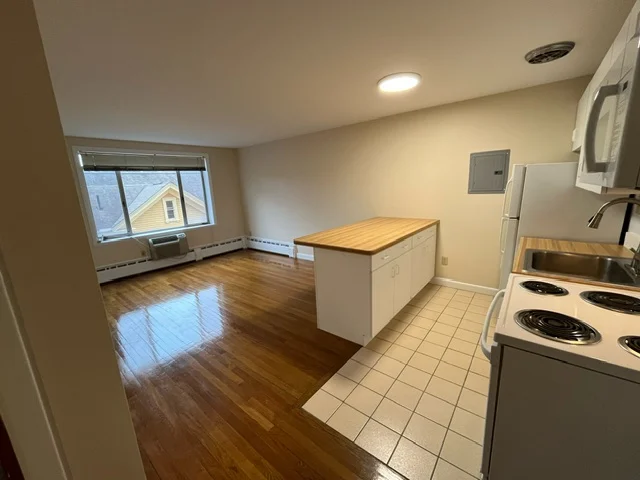 1 bed, 1 bath apartment for rent at 179 Elm St Unit 401, Davis Square