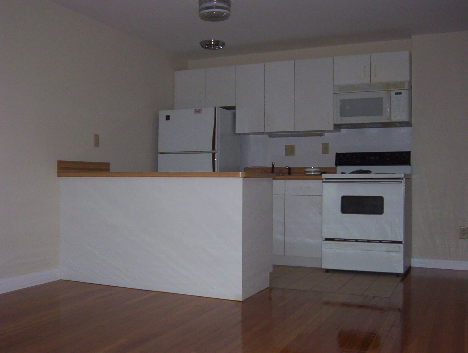 1 bed, 1 bath apartment for rent at 179 Elm St Unit 401, Davis Square — photo 7 of 8