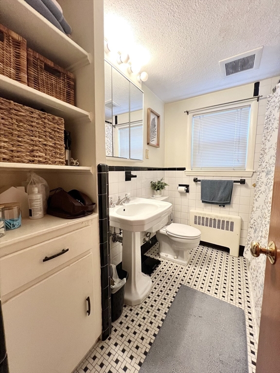 2 bed, 1 bath apartment for rent at 179 Faneuil St Unit N/A, Brighton — photo 12 of 17