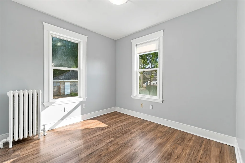 3 bed, 1 bath apartment for rent at 179 Franklin Unit 179, Quincy — photo 11 of 18