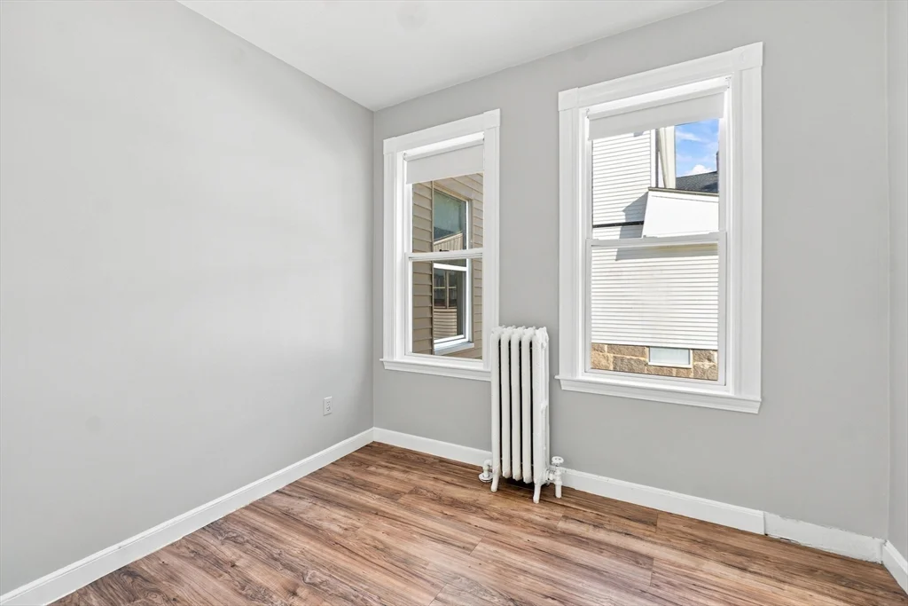 3 bed, 1 bath apartment for rent at 179 Franklin Unit 179, Quincy — photo 12 of 18