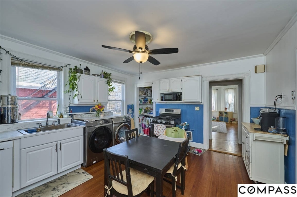 3 bed, 1 bath apartment for rent at 179 High Unit 2, Brookline Hills — photo 5 of 17