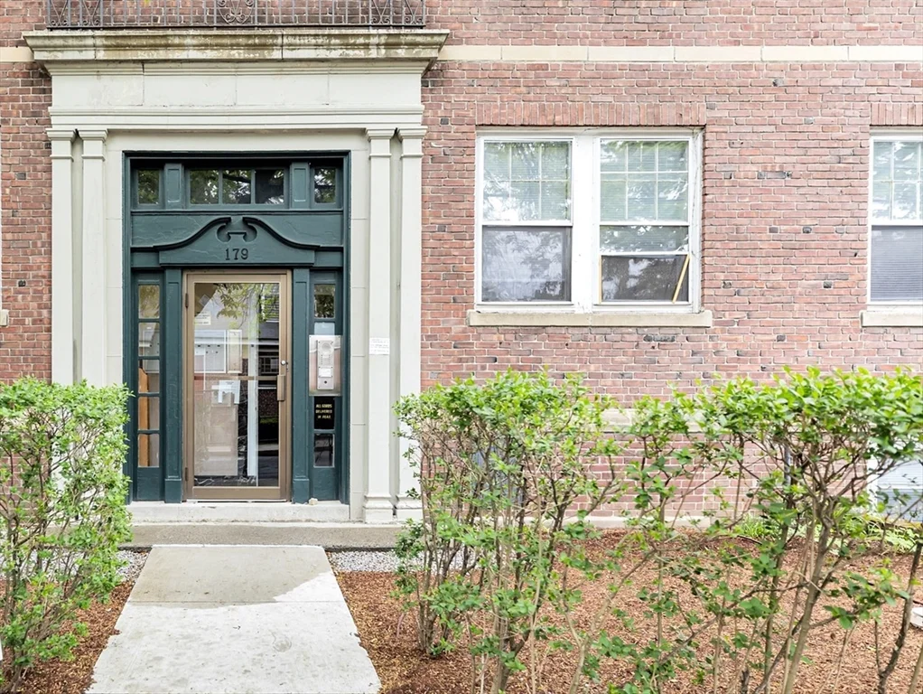 2 bed, 1 bath apartment for rent at 179 Kent Unit 2, Longwood — photo 14 of 14