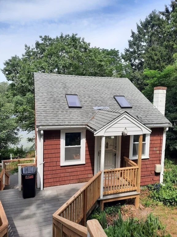 2 bed, 1 bath apartment for rent at 179 Little Sandy Pond Rd Unit 179, Plymouth — photo 1 of 11