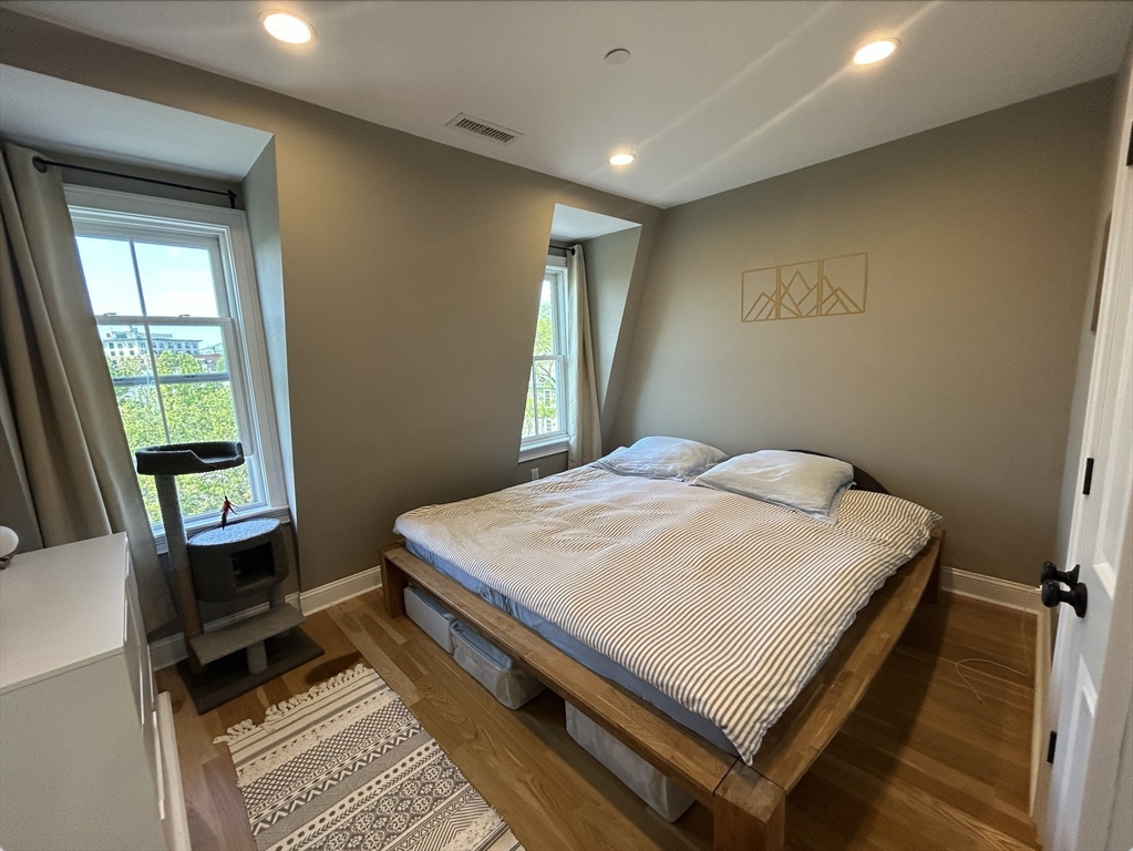 2 bed, 2 bath apartment for rent at 179 London St Unit 4, East Boston — photo 12 of 17