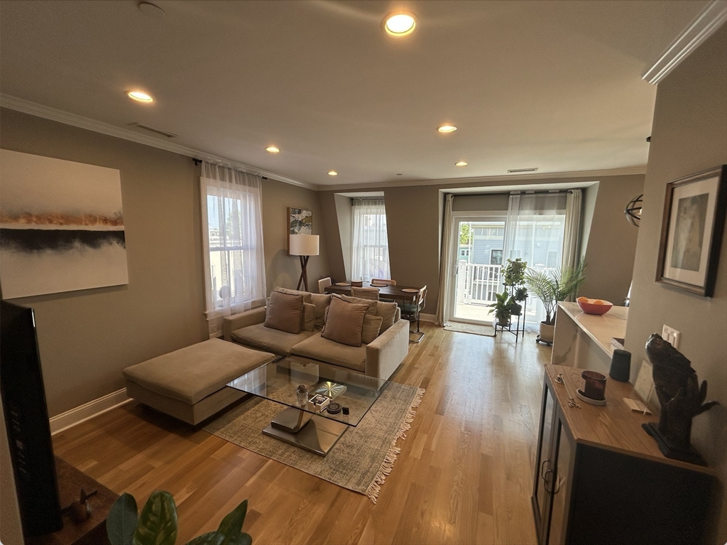 2 bed, 2 bath apartment for rent at 179 London St Unit 4, East Boston — photo 5 of 17