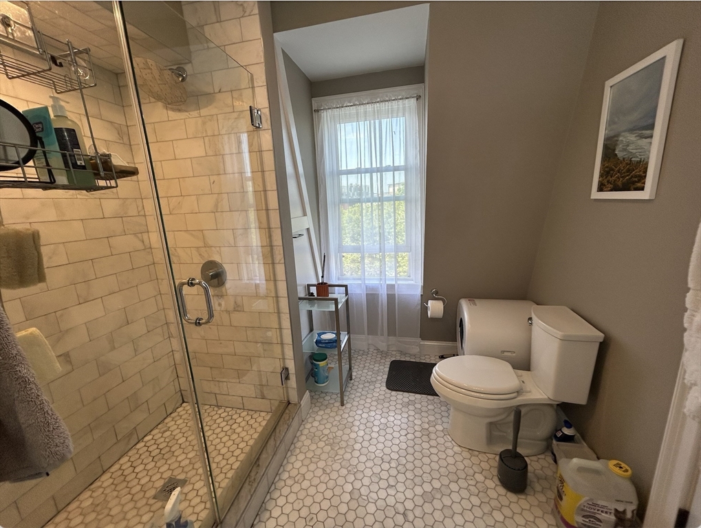 2 bed, 2 bath apartment for rent at 179 London St Unit 4, East Boston — photo 15 of 17