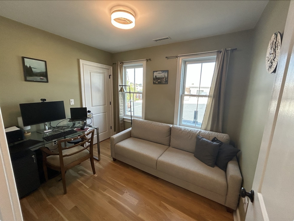 2 bed, 2 bath apartment for rent at 179 London St Unit 4, East Boston — photo 11 of 17