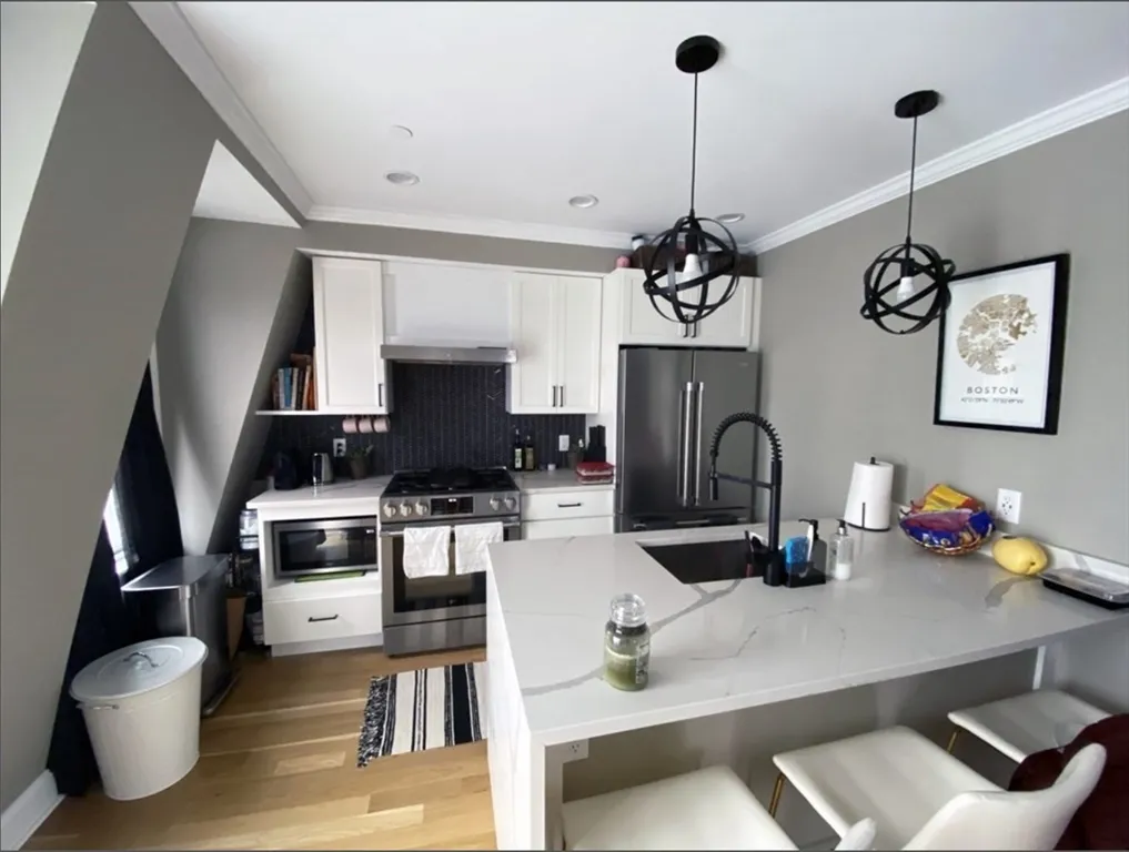 2 bed, 2 bath apartment for rent at 179 London St Unit Ph, East Boston — photo 5 of 17