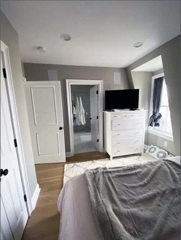 2 bed, 2 bath apartment for rent at 179 London St Unit Ph, East Boston — photo 9 of 17