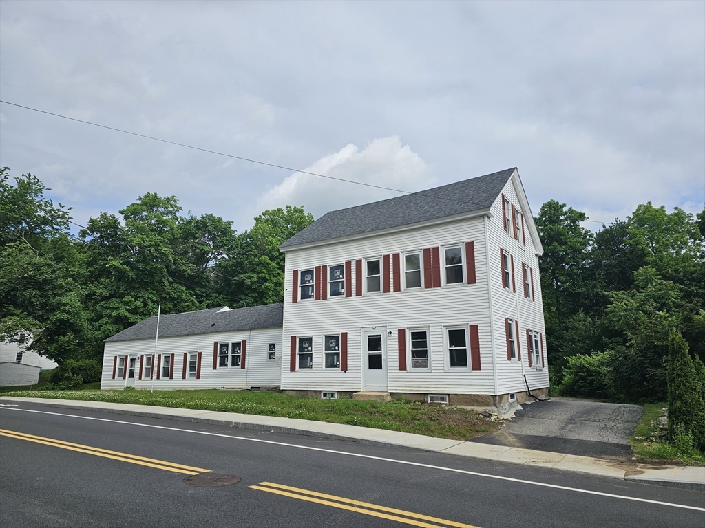 3 bed, 2 bath apartment for rent at 179 Main St Unit B, Grafton — photo 1 of 3