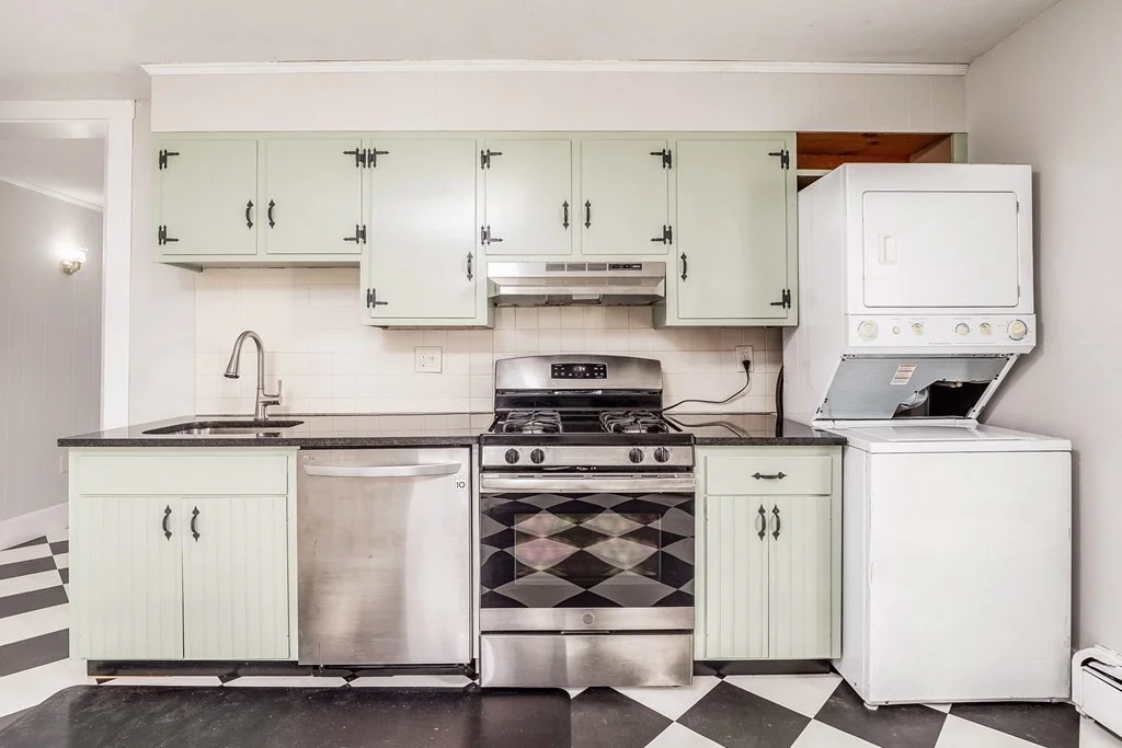 3 bed, 1 bath apartment for rent at 179 Main Unit 2, North Andover — photo 11 of 31