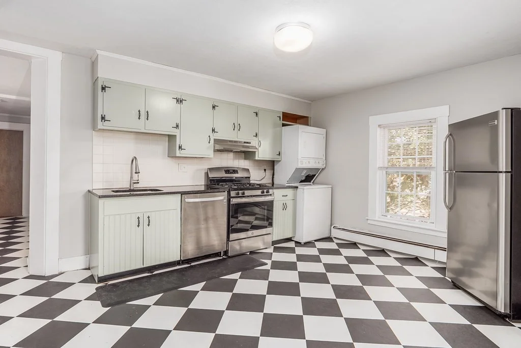 3 bed, 1 bath apartment for rent at 179 Main Unit 2, North Andover — photo 9 of 31
