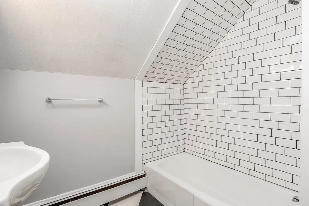 3 bed, 1 bath apartment for rent at 179 Main Unit 2, North Andover — photo 6 of 31