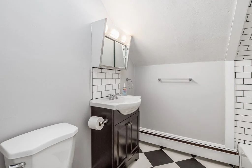 3 bed, 1 bath apartment for rent at 179 Main Unit 2, North Andover — photo 5 of 31
