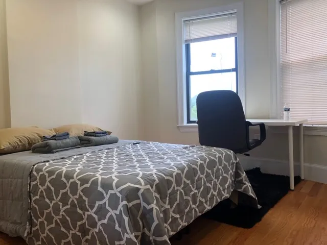 4 bed, 2 bath apartment for rent at 179 Northampton St Unit 3, Roxbury — photo 5 of 8