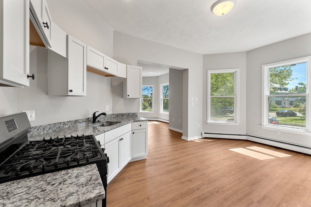 3 bed, 1 bath apartment for rent at 179 Ocean St Unit 1, Diamond District — photo 23 of 36