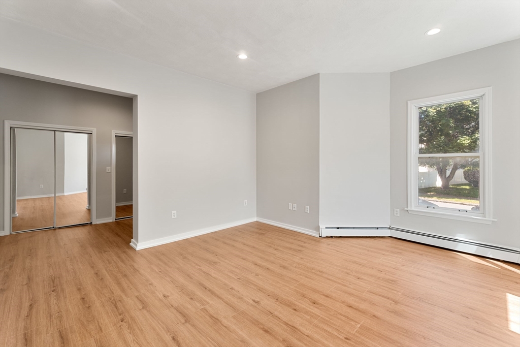 3 bed, 1 bath apartment for rent at 179 Ocean St Unit 1, Diamond District — photo 27 of 36