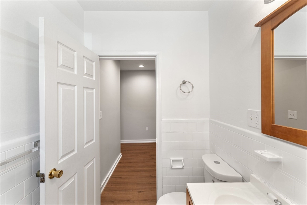 3 bed, 1 bath apartment for rent at 179 Ocean St Unit 1, Diamond District — photo 11 of 36