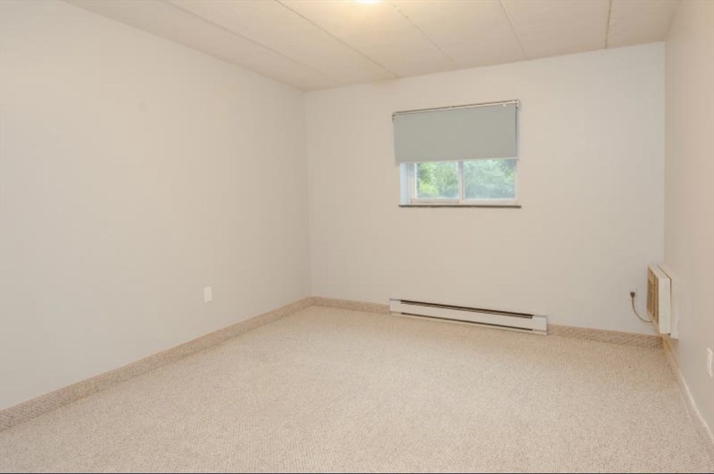 1 bed, 1 bath apartment for rent at 179 Presidents Ln Unit 1E, Quincy — photo 4 of 10