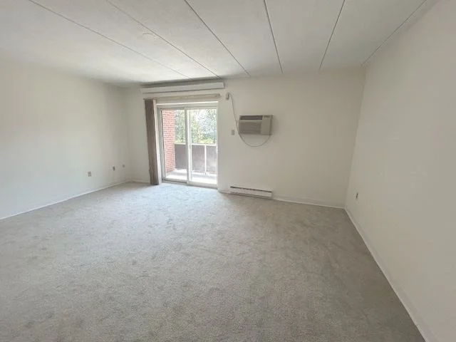 Studio bed, 1 bath apartment for rent at 179 Presidents Ln Unit 4I, Quincy — photo 1 of 6