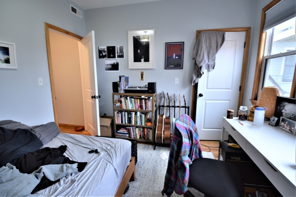 3 bed, 1 bath apartment for rent at 179 Putnam St Unit 2, East Boston — photo 11 of 12