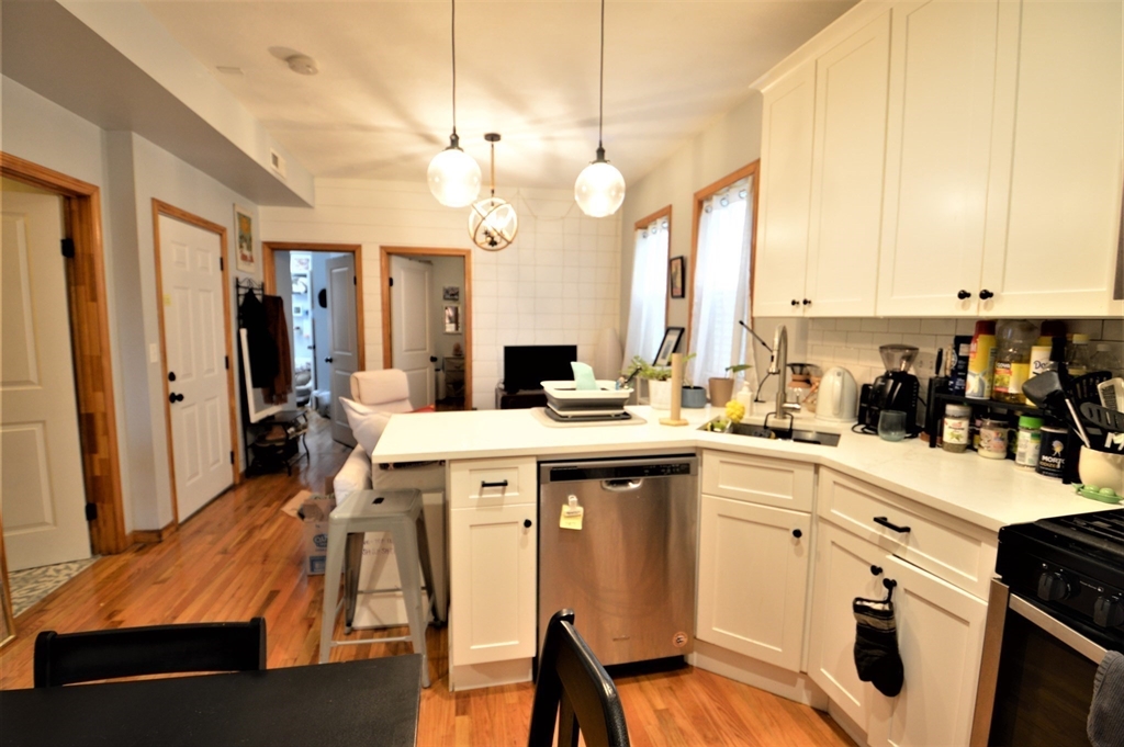 3 bed, 1 bath apartment for rent at 179 Putnam St Unit 2, East Boston — photo 5 of 12
