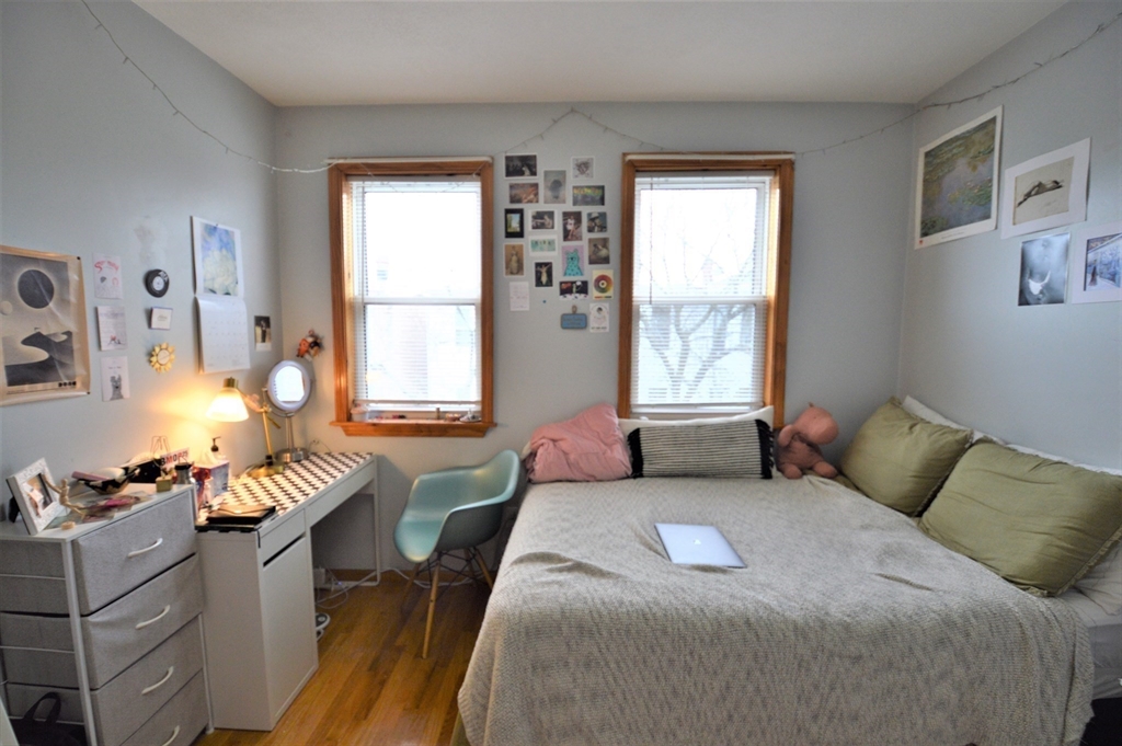 3 bed, 1 bath apartment for rent at 179 Putnam St Unit 3, East Boston — photo 8 of 12