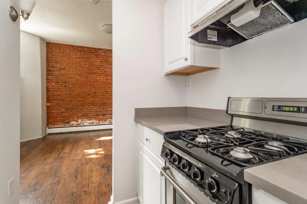 Studio bed, 1 bath apartment for rent at 179 Saint Botolph St Unit 1A, Back Bay — photo 2 of 6