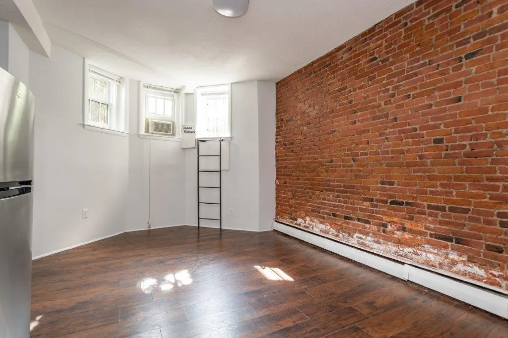 Studio bed, 1 bath apartment for rent at 179 Saint Botolph St Unit B, Back Bay — photo 4 of 6