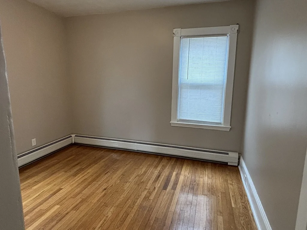 3 bed, 1 bath apartment for rent at 179 Tremont St Unit 1, New Bedford — photo 14 of 23