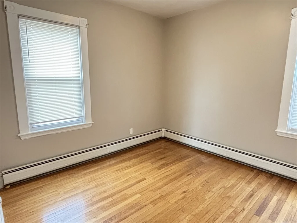 3 bed, 1 bath apartment for rent at 179 Tremont St Unit 1, New Bedford — photo 15 of 23