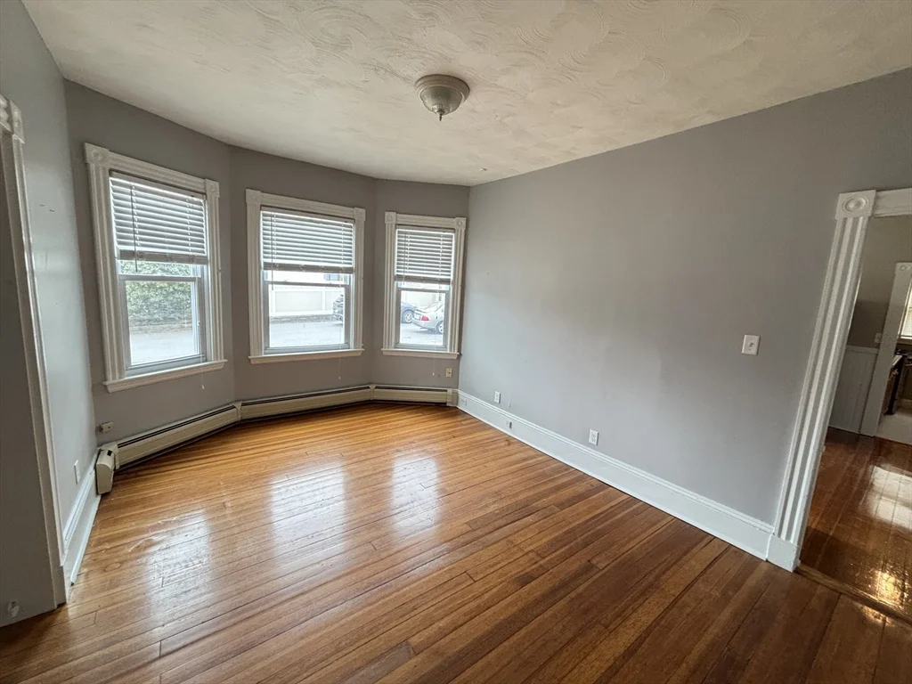 3 bed, 1 bath apartment for rent at 179 Tremont St Unit 1, New Bedford — photo 1 of 23