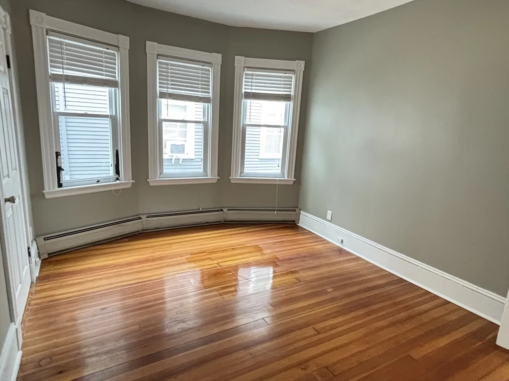 3 bed, 1 bath apartment for rent at 179 Tremont St Unit 1, New Bedford — photo 12 of 23