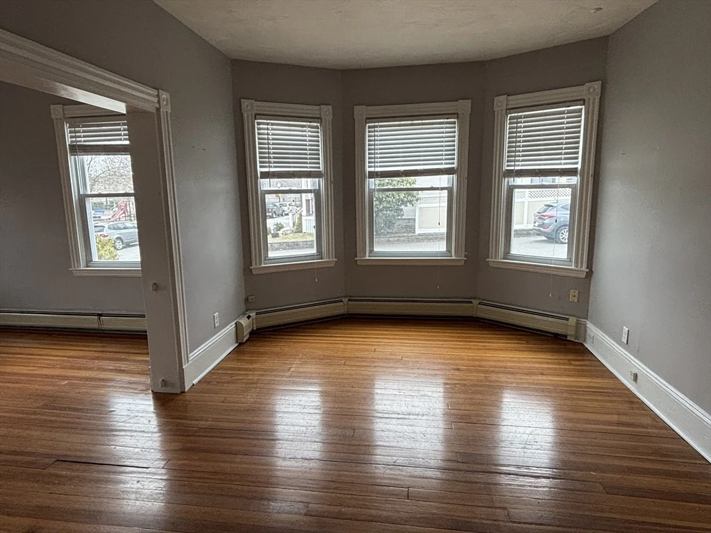 3 bed, 1 bath apartment for rent at 179 Tremont St Unit 1, New Bedford — photo 7 of 23