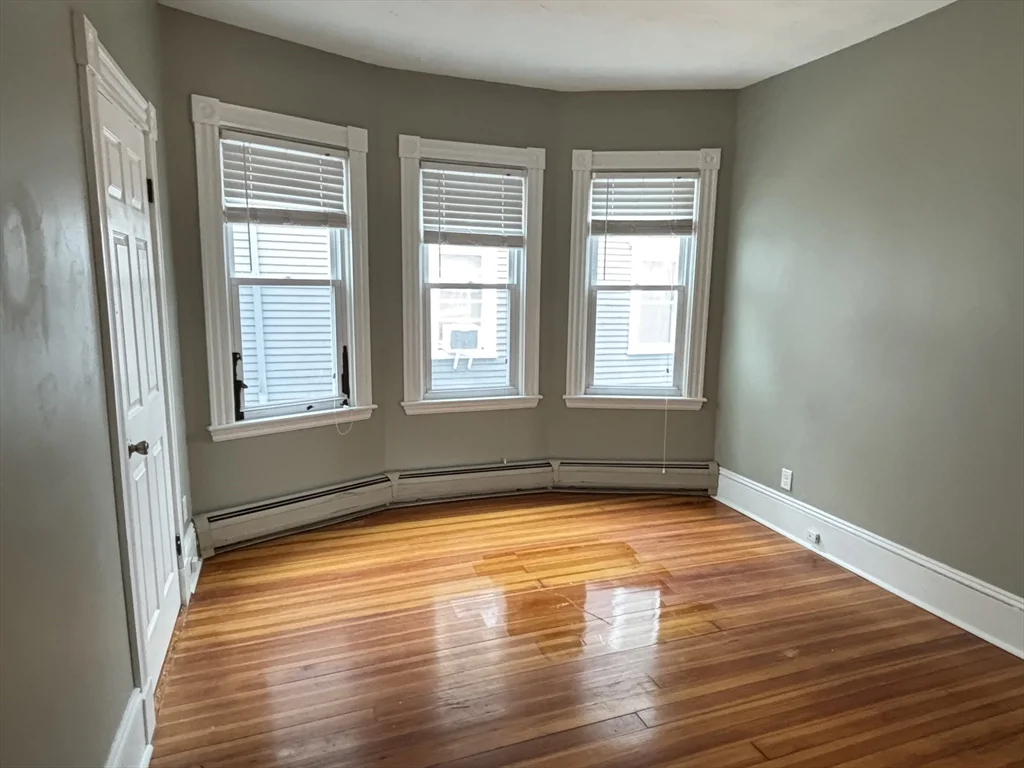 3 bed, 1 bath apartment for rent at 179 Tremont St Unit 1, New Bedford — photo 13 of 23