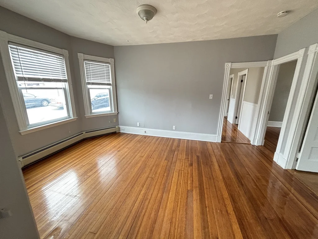 3 bed, 1 bath apartment for rent at 179 Tremont St Unit 1, New Bedford — photo 2 of 23