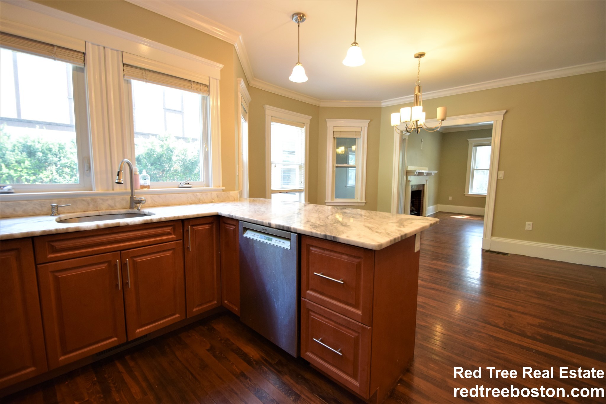 3 bed, 2 bath apartment for rent at 179 Tremont St Unit 1, Newton Corner — photo 5 of 27